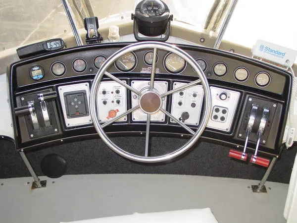 Slide: The Image of Carver Yachts 3207 AFT CABIN MOTOR YACHT 1983 - 1