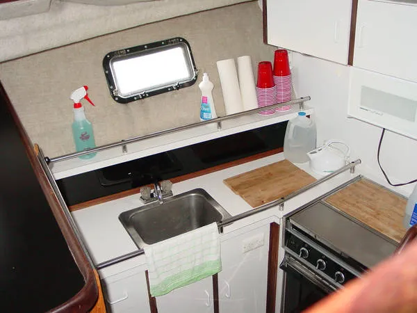 Slide: The Image of Carver Yachts 3207 AFT CABIN MOTOR YACHT 1983 - 5