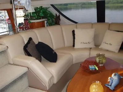 Slide: The Image of Carver Yachts Pilothouse 2000 - 4