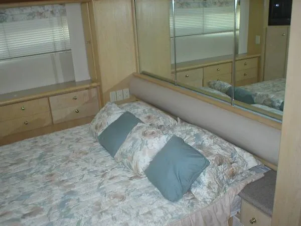 Slide: The Image of Carver Yachts 455 Aft Cabin Motoryacht 1996 - 6