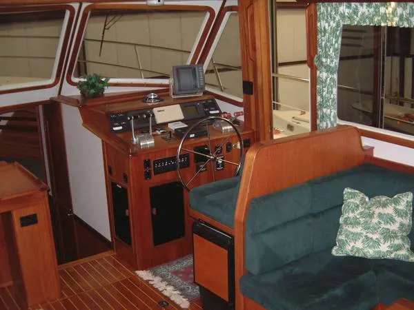 Slide: The Image of Sabreline Motor Yacht 1996 - 1