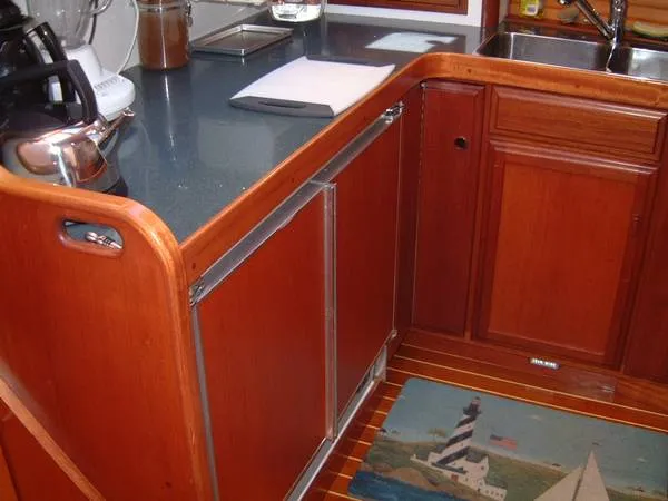 Slide: The Image of Sabreline Motor Yacht 1996 - 4