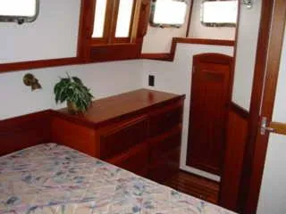 Slide: The Image of Sabreline Motor Yacht 1996 - 8