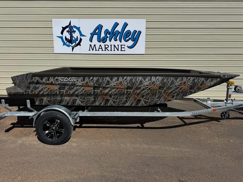 The Image of Edge Boats Sportsman Series 656DB 2026 - 1