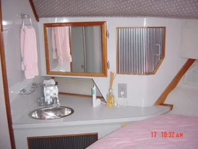Slide: The Image of Sea Ray Express 1989 - 6