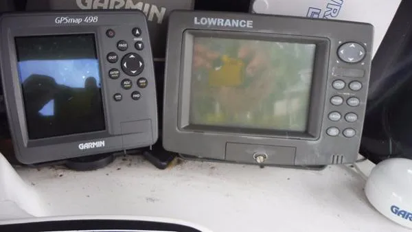 Slide: The Image of Boston Whaler Dauntless 1999 - 5