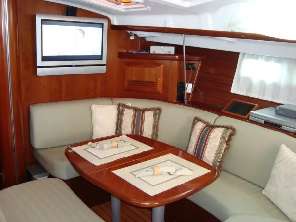 Slide: The Image of Beneteau EXCEPTIONAL CONDITION - FULLY EQUIPPED 2006 - 2