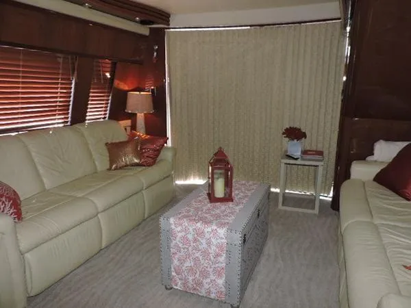 Slide: The Image of Marquis flybridge 2005 - 8