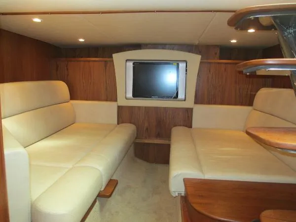 Slide: The Image of Tiara 3500 Sovran 2008 - 1