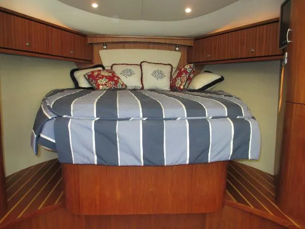 Slide: The Image of Tiara 3500 Sovran 2008 - 3