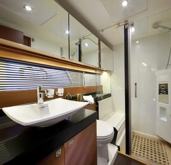 Slide: The Image of Prestige 50 Sedan Bridge Fly 2015 - 11