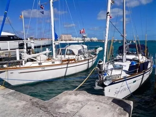 Slide: The Image of Gulfstar Center Cockpit 1981 - 6