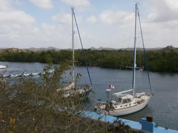 Slide: The Image of Gulfstar Center Cockpit 1981 - 7