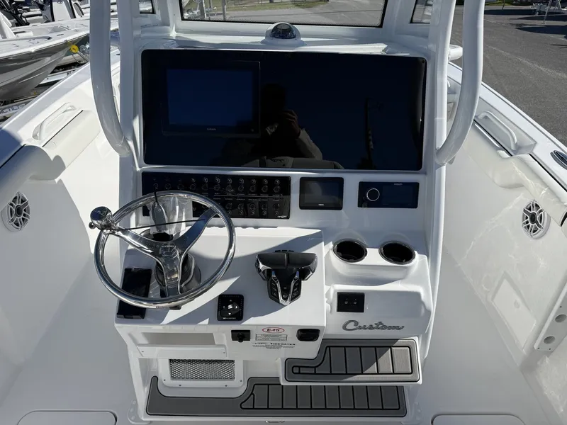 Slide: The Image of Tidewater 272 LXF 2026 - 14