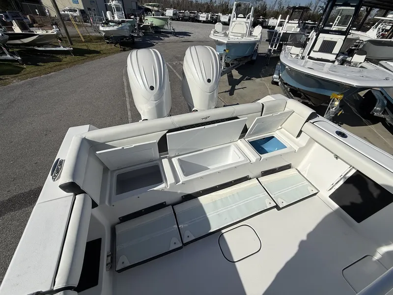 Slide: The Image of Tidewater 272 LXF 2026 - 21