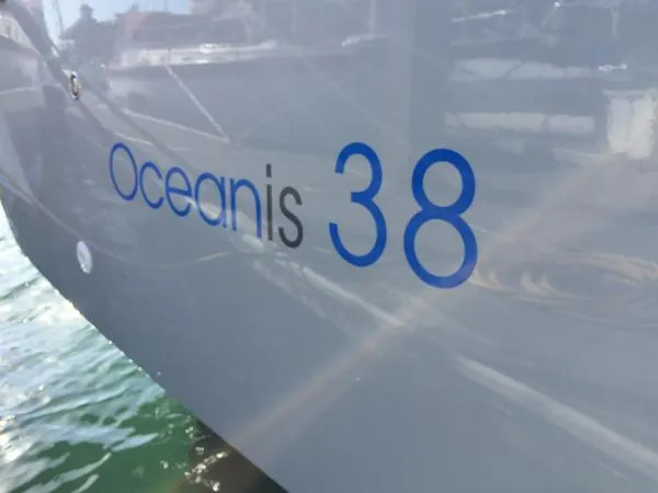 Slide: The Image of Beneteau Oceanis 38 2015 - 1