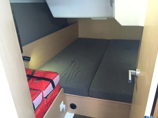 Slide: The Image of Beneteau Oceanis 38 2015 - 10