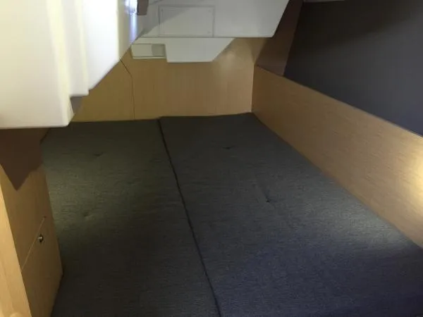 Slide: The Image of Beneteau Oceanis 38 2015 - 9
