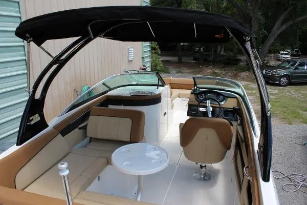 Slide: The Image of Sea Ray SunDeck 2014 - 5