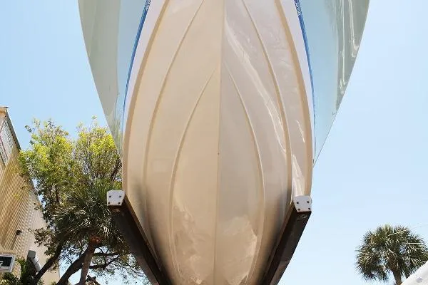 Slide: The Image of Regulator Marine 28 Forward Seating 2012 - 3