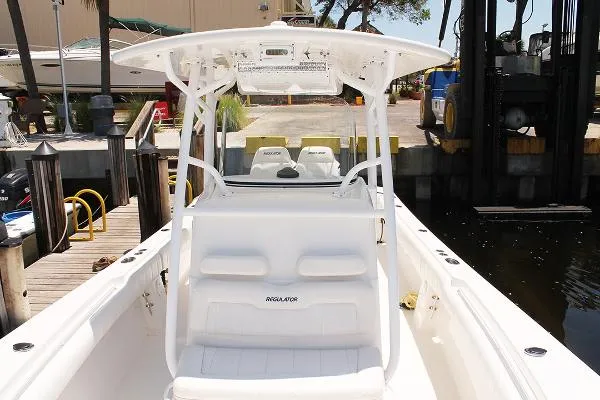 Slide: The Image of Regulator Marine 28 Forward Seating 2012 - 7