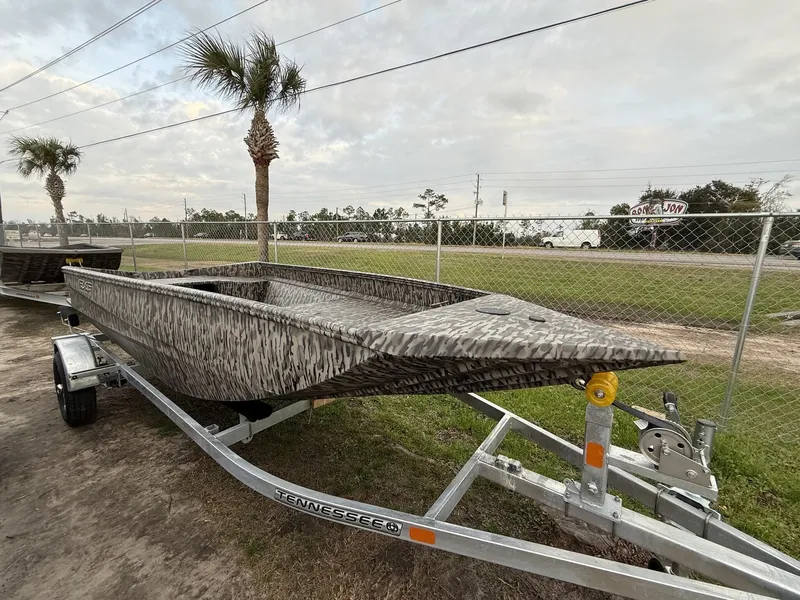 The Image of Edge Boats Sportsman Series 553DB 2026 - 1