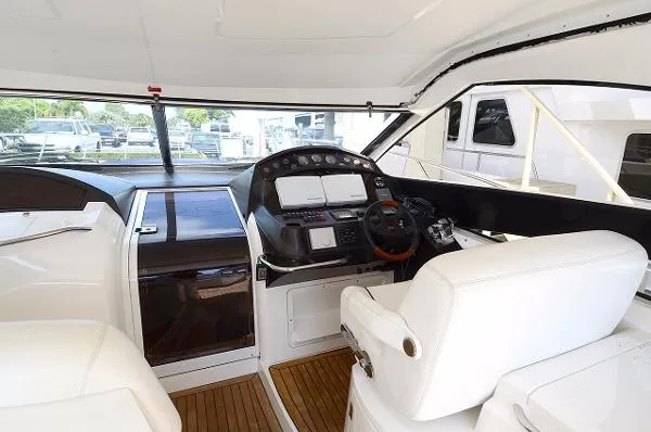 Slide: The Image of Sunseeker Portofino 2006 - 11