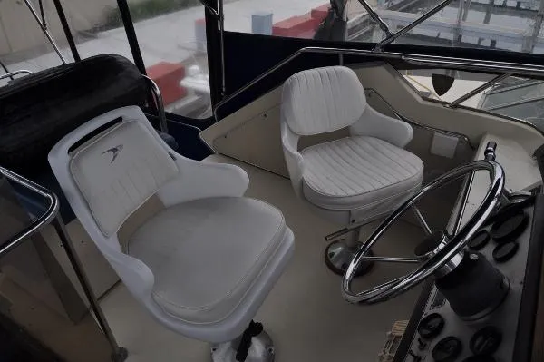 Slide: The Image of Chris-Craft 337 Commander 1984 - 10