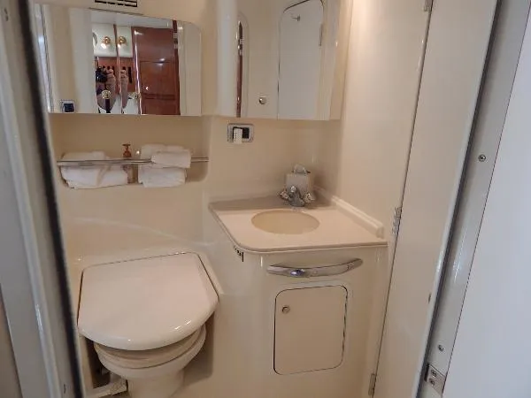 Slide: The Image of Sea Ray 410 Sundancer 2002 - 7