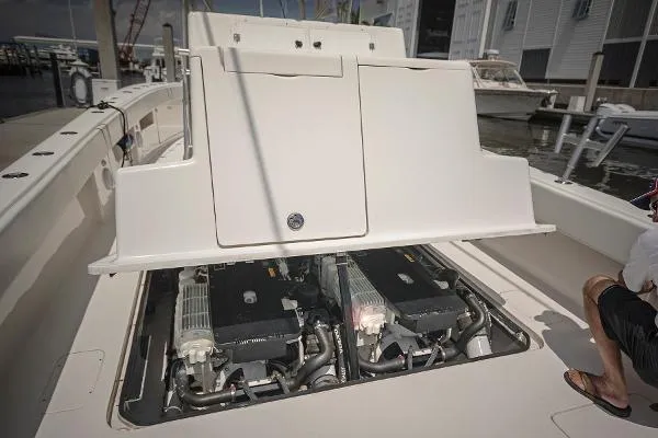 Slide: The Image of SeaVee 390 IPS 2008 - 4