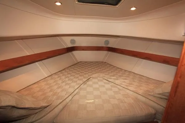 Slide: The Image of Mainship Pilot Sedan Limited 2002 - 1