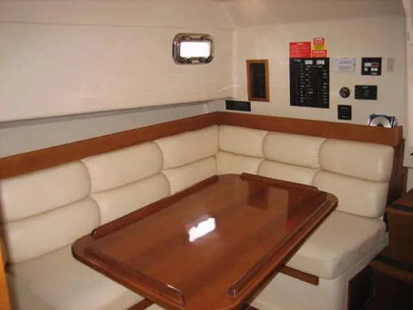 Slide: The Image of Mainship Pilot Sedan Limited 2002 - 10