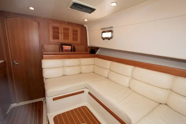 Slide: The Image of Mainship Pilot Sedan Limited 2002 - 8