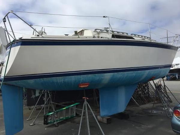Slide: The Image of O'Day Sloop 1982 - 1