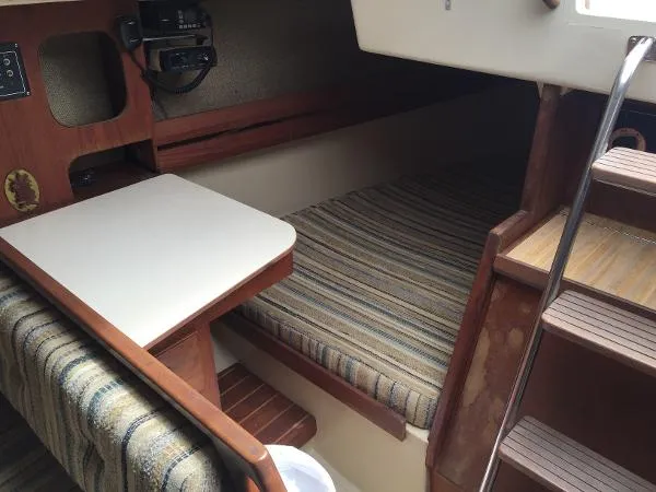 Slide: The Image of O'Day Sloop 1982 - 11