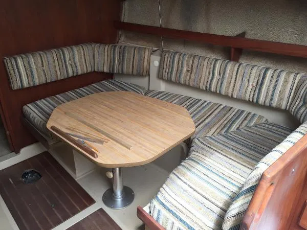 Slide: The Image of O'Day Sloop 1982 - 9