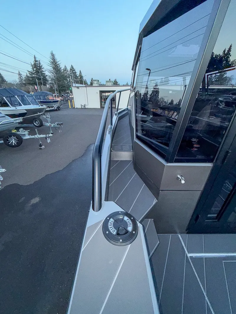 Slide: The Image of Stabi-Craft 2750 Ultra Centrecab 2026 - 20