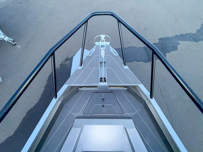 Slide: The Image of Stabi-Craft 2750 Ultra Centrecab 2026 - 23