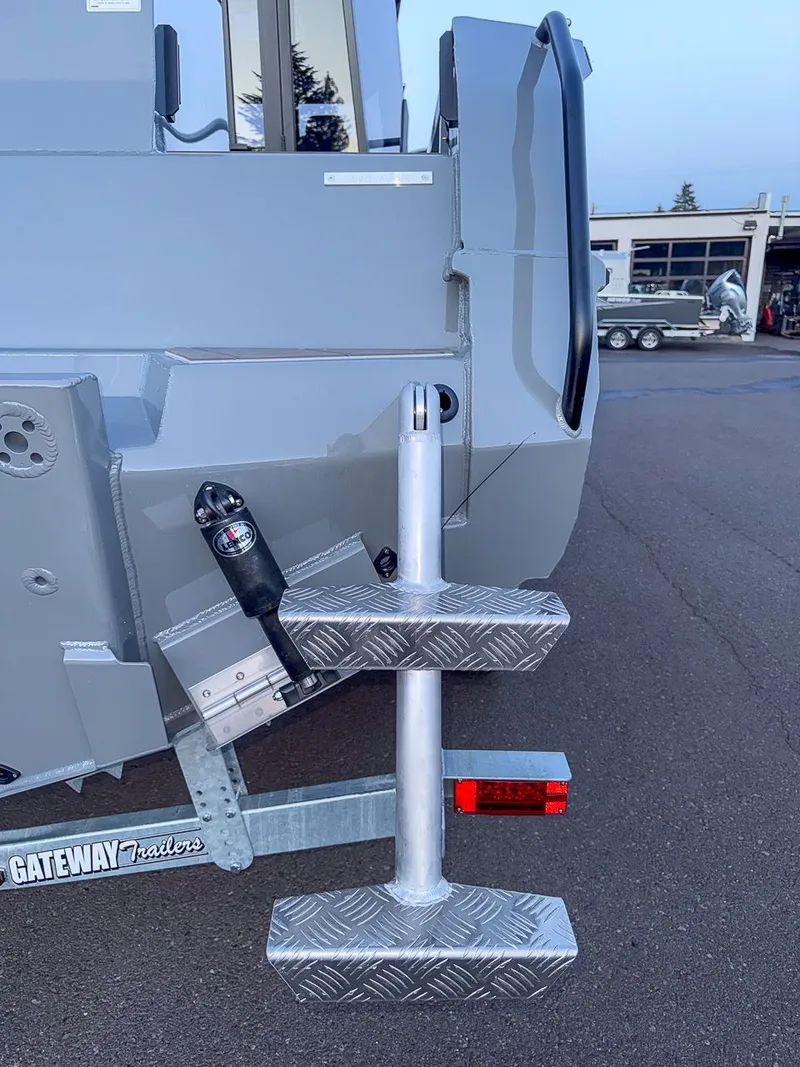 Slide: The Image of Stabi-Craft 2750 Ultra Centrecab 2026 - 25