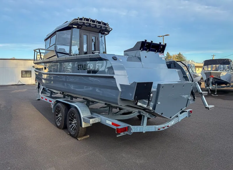 Slide: The Image of Stabi-Craft 2750 Ultra Centrecab 2026 - 5