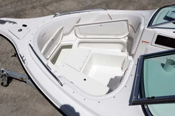Slide: The Image of Seaswirl 2101 Dual Console 2004 - 2