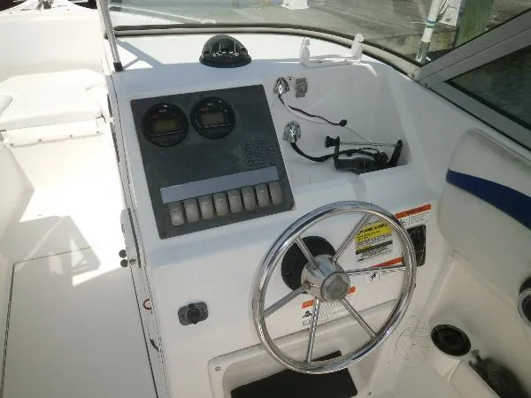 Slide: The Image of Seaswirl 2101 Dual Console 2004 - 7