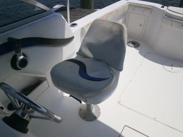 Slide: The Image of Seaswirl 2101 Dual Console 2004 - 8