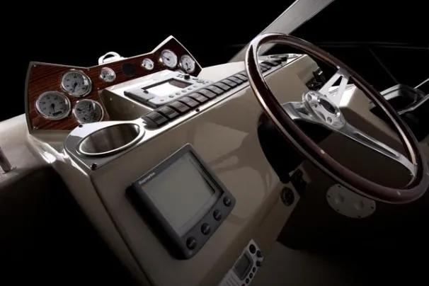 Slide: The Image of Larson Cabrio 330 2008 - 4