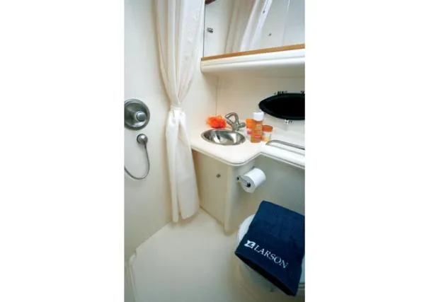 Slide: The Image of Larson Cabrio 330 2008 - 8