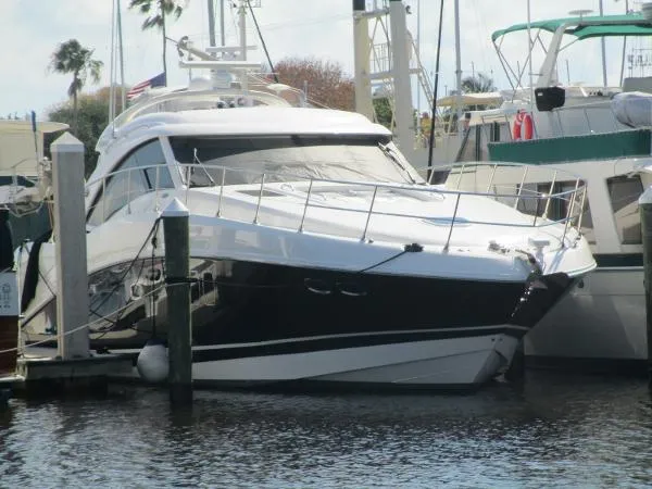 Slide: The Image of Sea Ray 55 Sundancer Black Hull 2008 - 2
