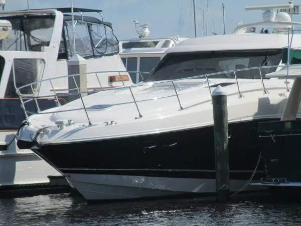 Slide: The Image of Sea Ray 55 Sundancer Black Hull 2008 - 5