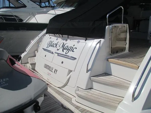 Slide: The Image of Sea Ray 55 Sundancer Black Hull 2008 - 9