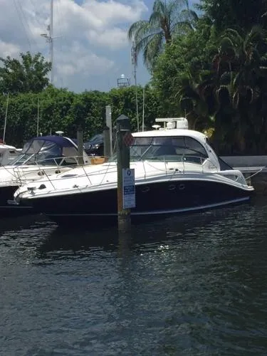 Slide: The Image of Sea Ray 420 Sundancer 2004 - 1