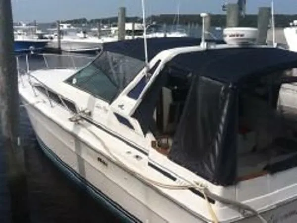 Slide: The Image of Sea Ray Express Cruiser 1988 - 0